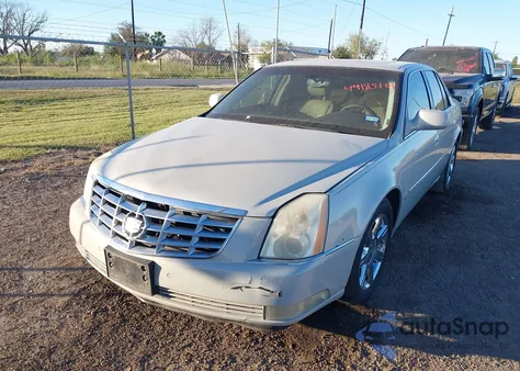 2007 Cadillac Dts Luxury I z USA, uszkodzony, nr VIN 1G6KD57Y37U197497